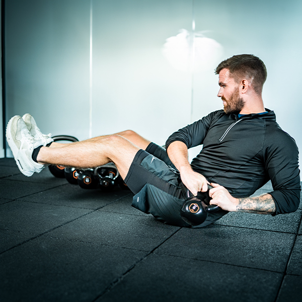 Lew_Kettlebell_Ab_Twist_600x600px The Marathon Checklist: Preparing to Go the Extra Mile